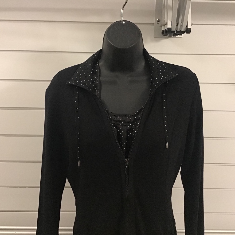 2 Piece Set - Medium - Like New